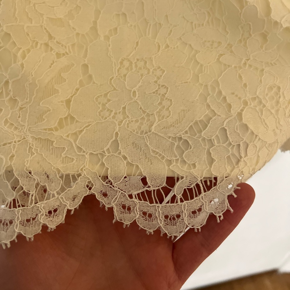 Lisa & Lucy off white lace mini dress, lined in front and bottom, open back - Picture 6 of 9